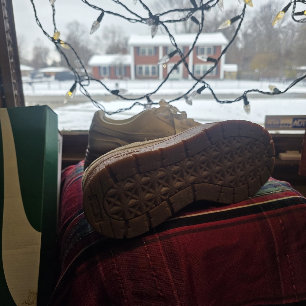 Puma Womens Beige Platform Sneakers - Picture 4 of 12